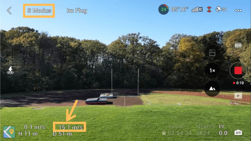 Die DJI Mini 3 Pro erreicht eine Höchstgeschwindigkeit von auf 110 Meter Entfernung im Test auf die Höchstgeschwindigkeit.